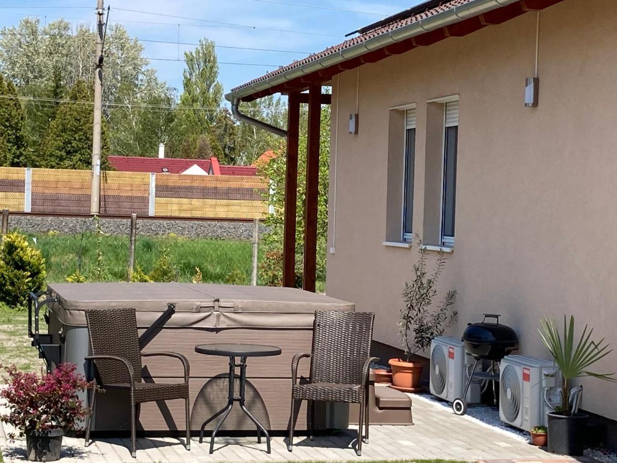 Konrad Apartman Vila Balatonmáriafürdő Exterior foto