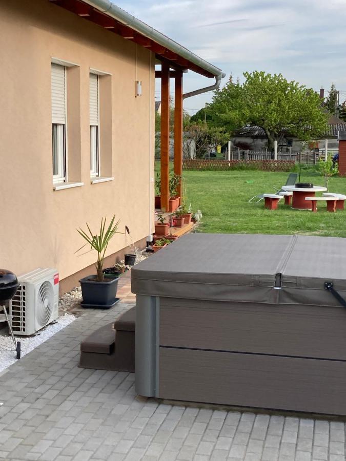Konrad Apartman Vila Balatonmáriafürdő Exterior foto