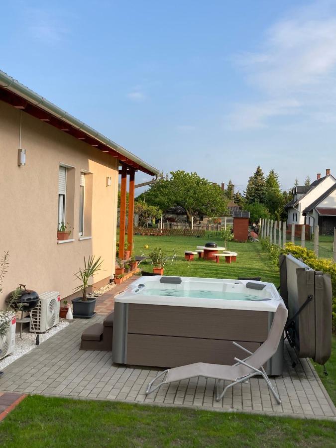 Konrad Apartman Vila Balatonmáriafürdő Exterior foto
