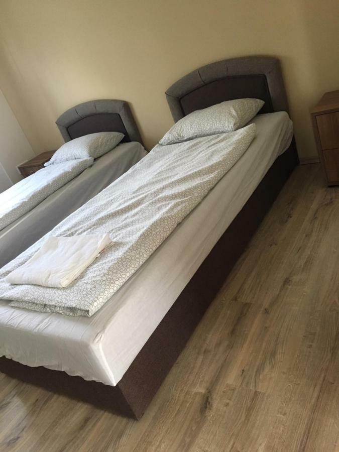 Konrad Apartman Vila Balatonmáriafürdő Exterior foto